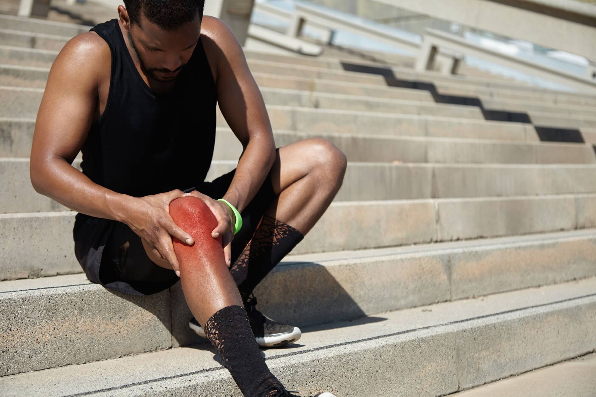 Knee pain illustration